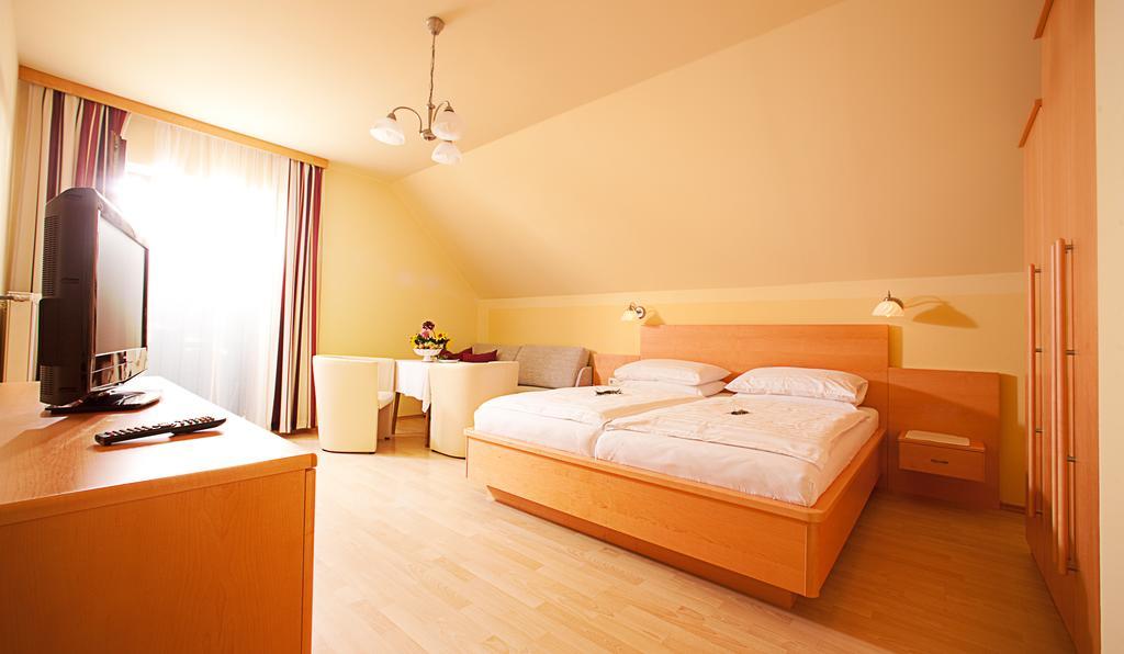 Hotel Moenichwalderhof Monichwald Chambre photo